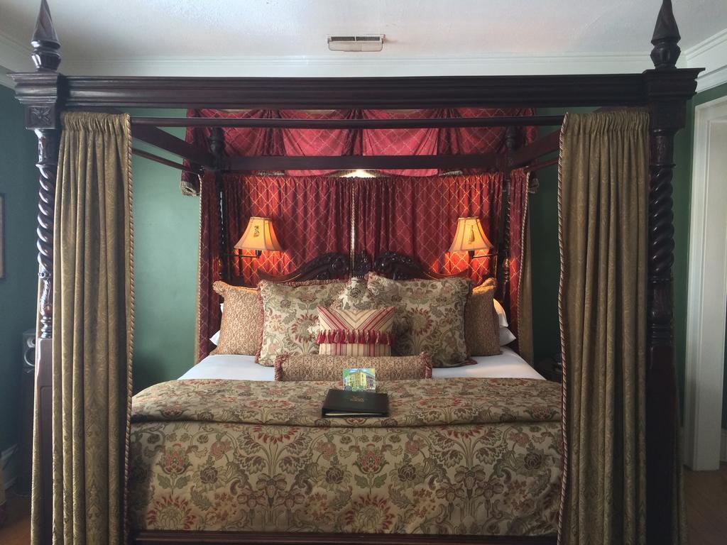 Inn At 835 Boutique Hotel Springfield Kamer foto